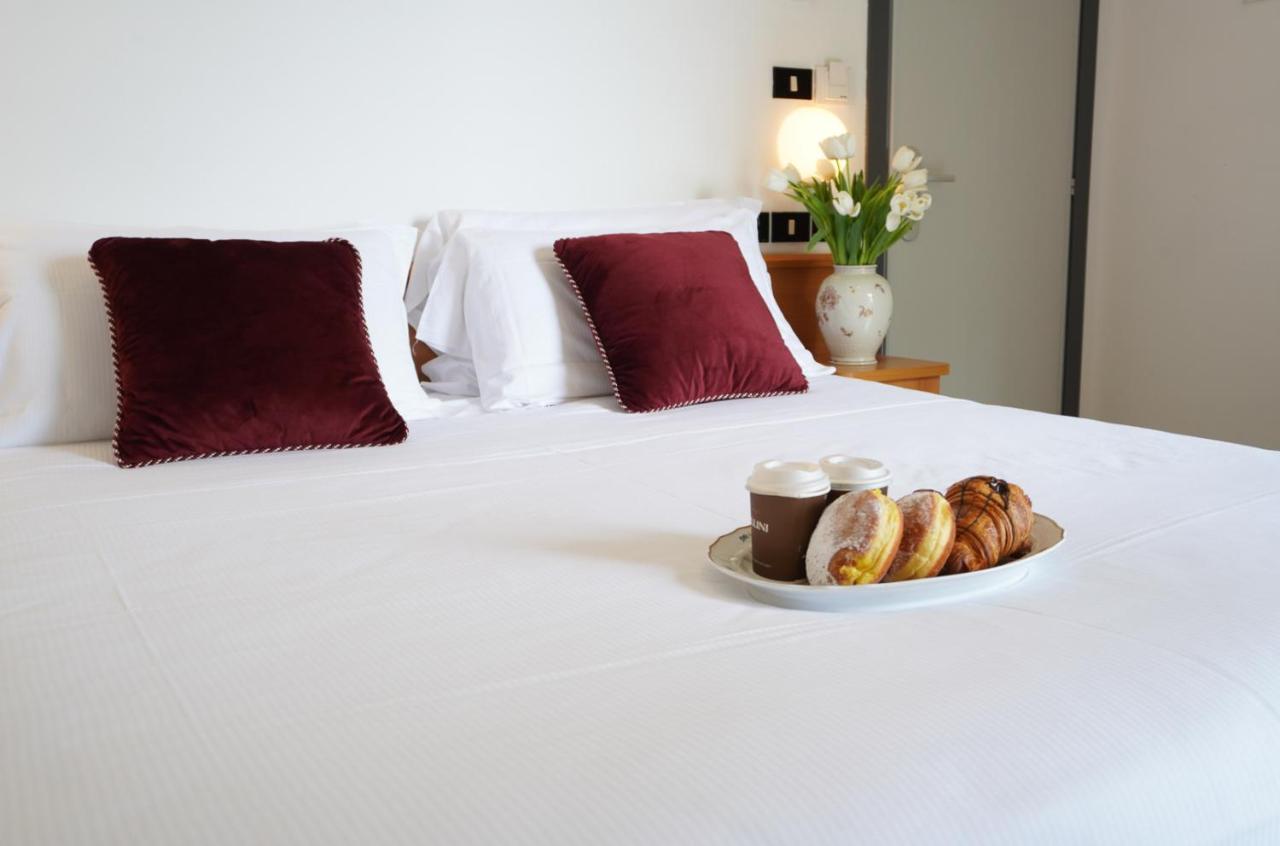 Hotel Sunset Rimini Ngoại thất bức ảnh