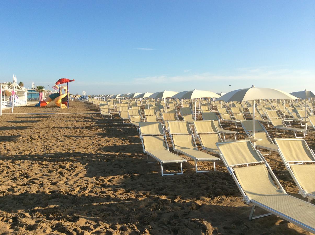 Hotel Sunset Rimini Ngoại thất bức ảnh
